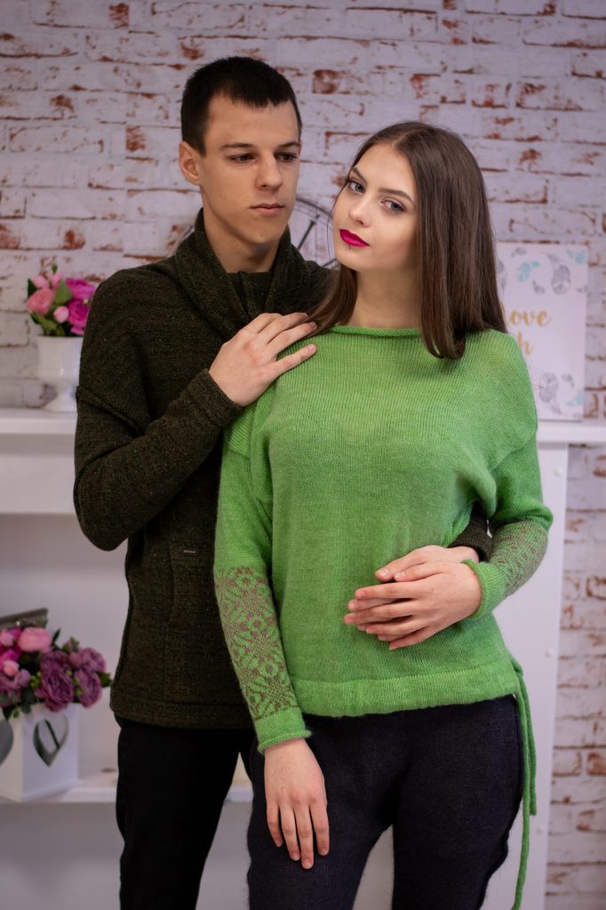 žalsvas megztukas